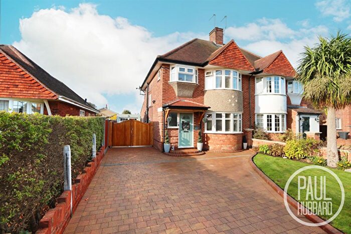 3 Bedroom Semi Detached House For Sale In Gunton Drive, Gunton, Suffolk, NR32