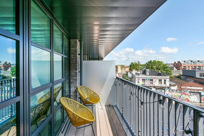 2 Bedroom Flat To Rent In White Post Lane, London, E9