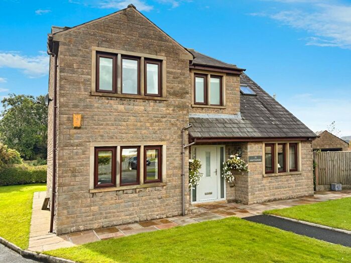 5 Bedroom Detached House For Sale In Hawthornes. Brogden View, Barnoldswick, BB18