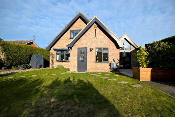 4 Bedroom Detached Bungalow For Sale In North Cove, Beccles, NR34