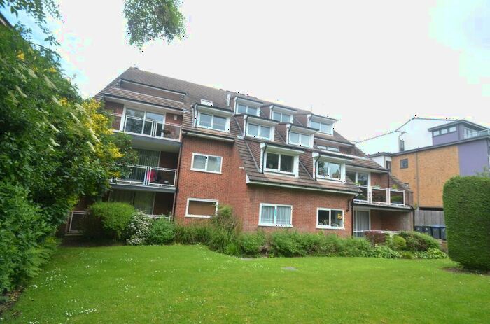 2 Bedroom Apartment To Rent In Albemarle Road, Beckenham, Bromley, BR3
