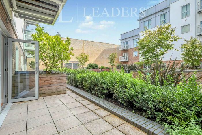 1 Bedroom Apartment To Rent In Station View, Town Centre, GU1