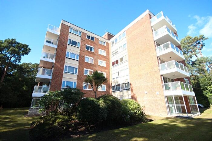 2 Bedroom Flat To Rent In The Avenue, Poole, Dorset, BH13