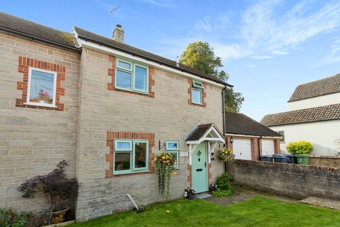3 Bedroom End Of Terrace House For Sale In Dymocks Lane, Sutton Veny, Warminster, BA12
