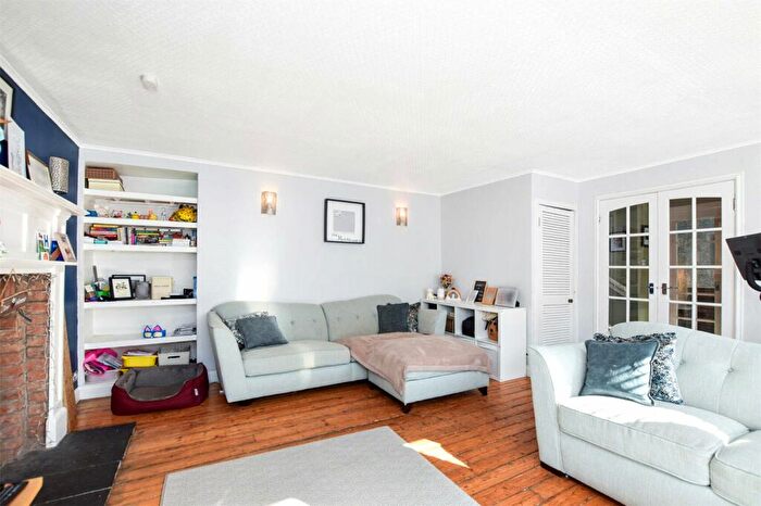 3 Bedroom Terraced House For Sale In High Street, Strathmiglo, Cupar, KY14