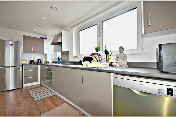 1 Bedroom Apartment To Rent In West Central, Stoke Road, SL2