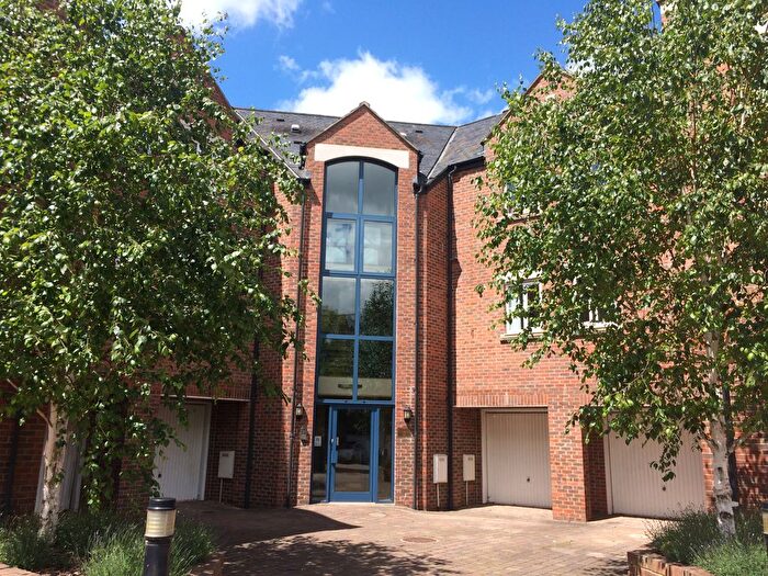 2 Bedroom Flat To Rent In Geoffrey Farrant Walk, Taunton, TA1