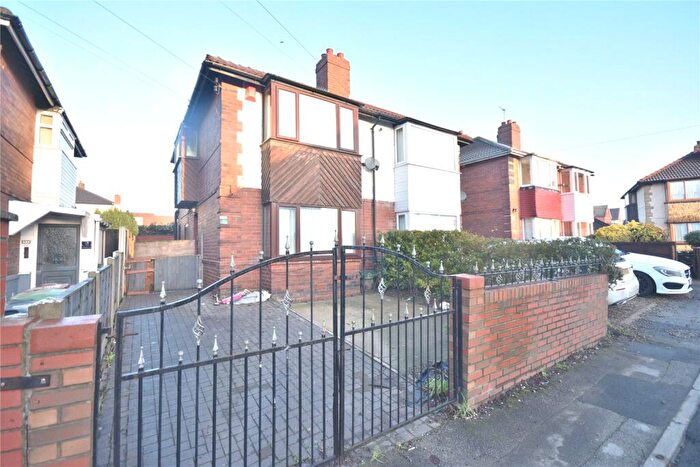 3 Bedroom Semi Detached House For Sale In Frederick Avenue, Leeds, LS9