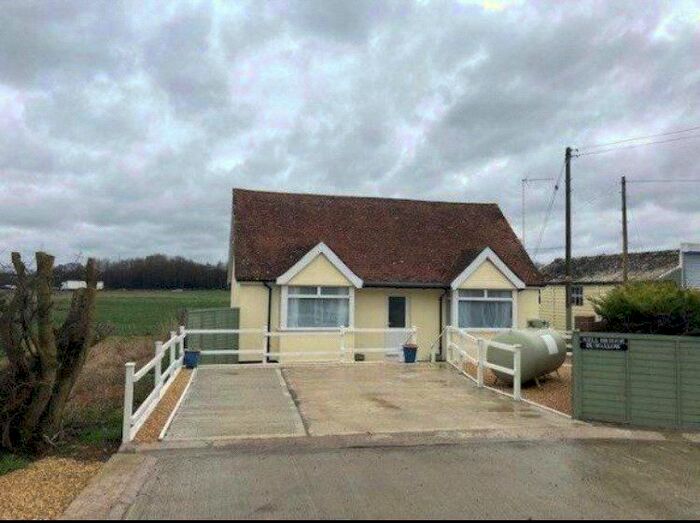 2 Bedroom Bungalow For Sale In Aynho Road, Adderbury, Banbury, Oxfordshire, OX17