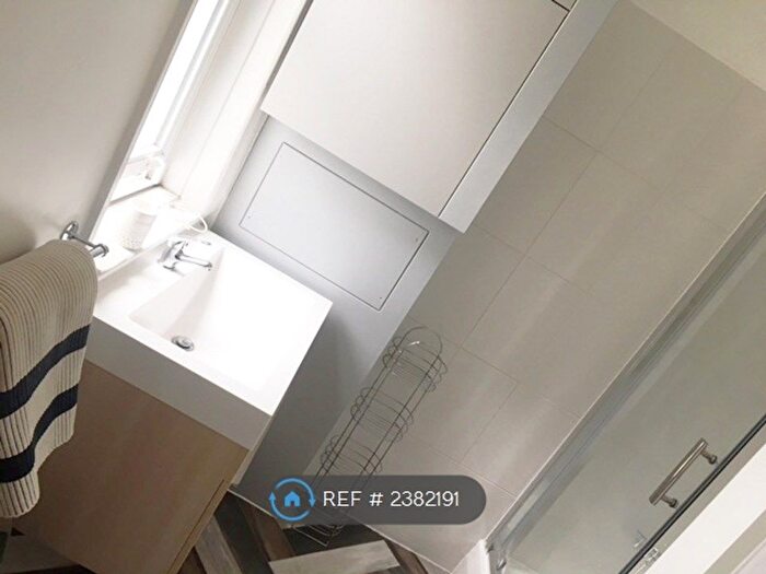 1 Bedroom Flat To Rent In Muswell Hill Road, London, N10