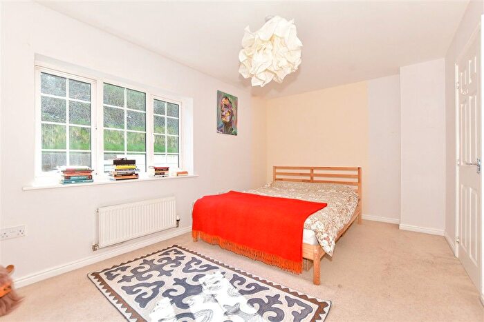 3 Bedroom Town House For Sale In Enbrook Valley, Folkestone, Kent, CT20