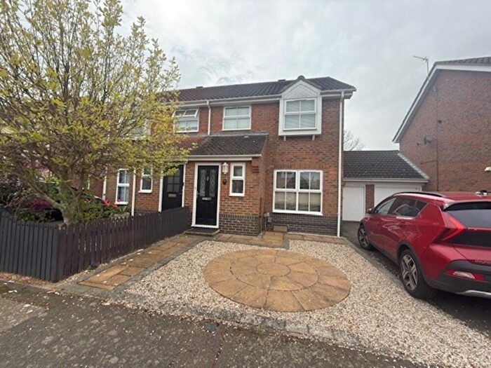 3 Bedroom Semi Detached House To Rent In Bishops Road, Bedford, MK41
