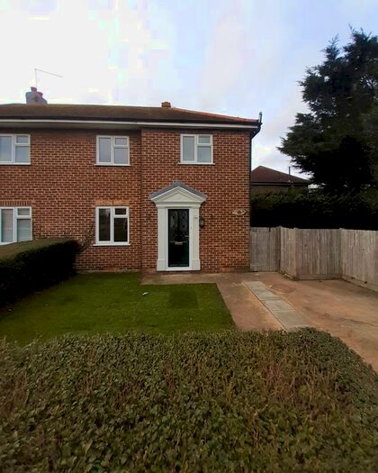 2 Bedroom Semi-Detached House To Rent In The Hydneye, Eastbourne BN22