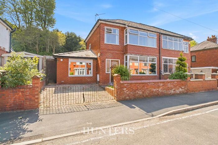 3 Bedroom Semi Detached House For Sale In Mill Fold Road, Alkrington, Middleton, M24