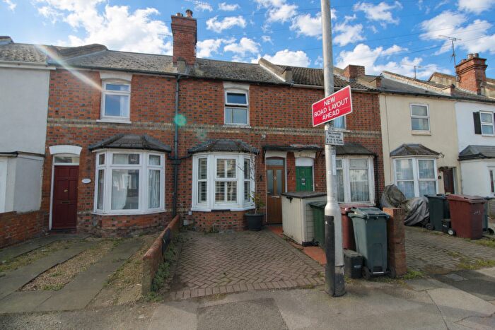 2 Bedroom Terraced House For Sale In Gosbrook Road, Reading, RG4