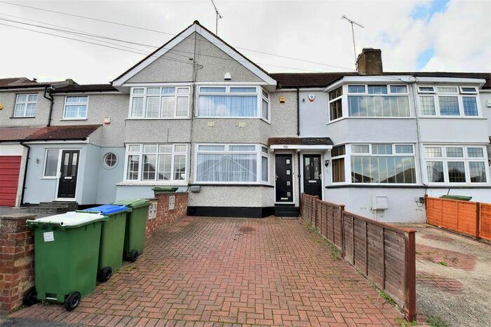 2 Bedroom Terraced House To Rent In Holmsdale Grove, Bexleyheath, DA7