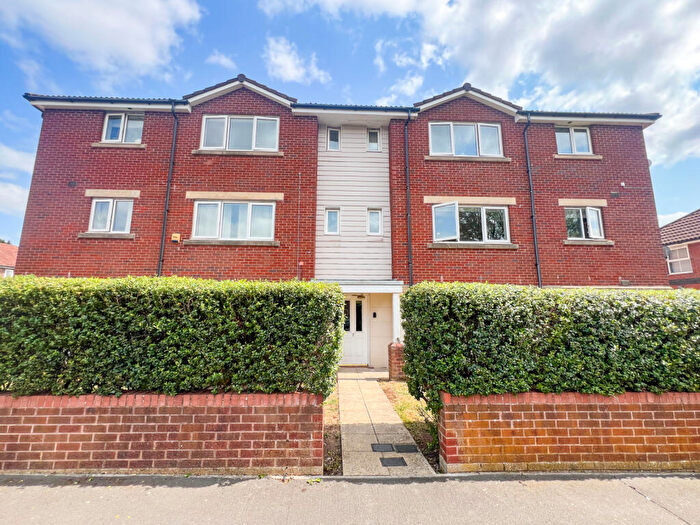 2 Bedroom Apartment For Sale In Sheridan Road, Horfield, Bristol, City, BS7