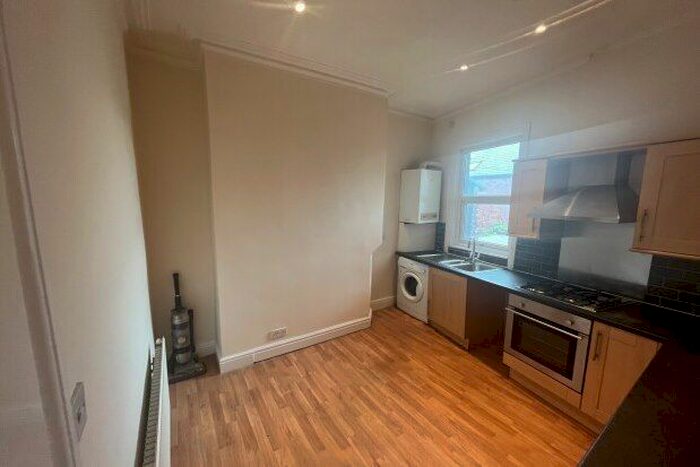 2 Bedroom Flat To Rent In Bridge Road, Liverpool, L23