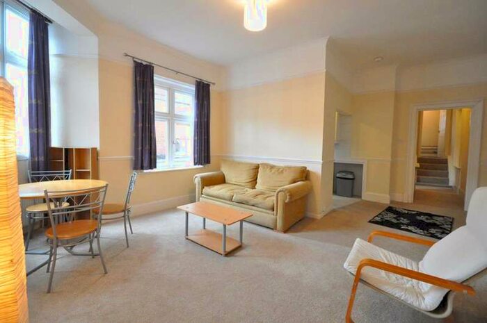 1 Bedroom Apartment To Rent In Queen Street, Maidenhead, SL6