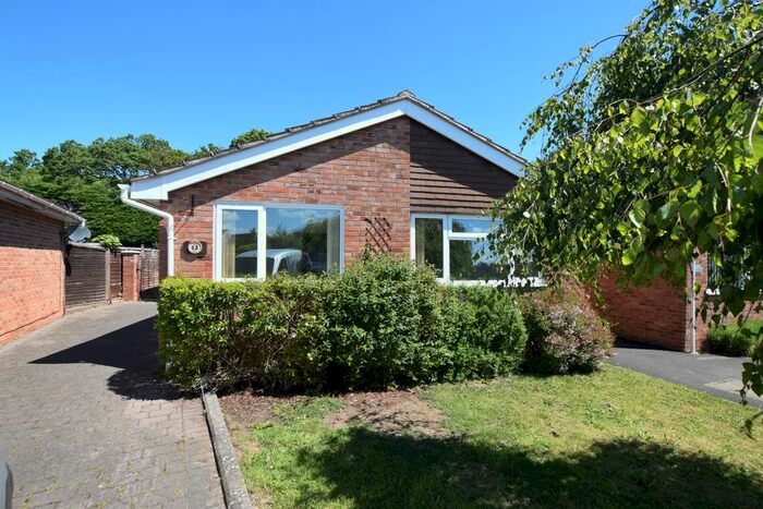 2 Bedroom Detached Bungalow To Rent In Broadly Gardens, Monkton Heathfield, Taunton, TA2