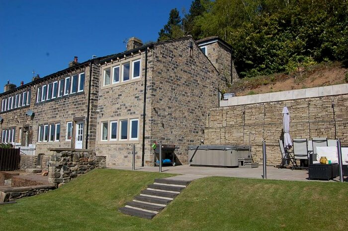 3 Bedroom End Of Terrace House To Rent In Radcliffe Road, Huddersfield, West Yorkshire, HD7