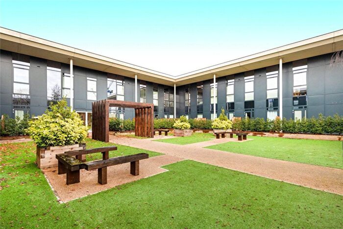 1 Bedroom Flat For Sale In Clivemont Road, Maidenhead, Berkshire, SL6