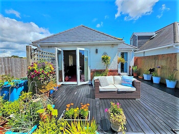 2 Bedroom Detached Bungalow For Sale In Bright Road, Oakdale, Poole, BH15