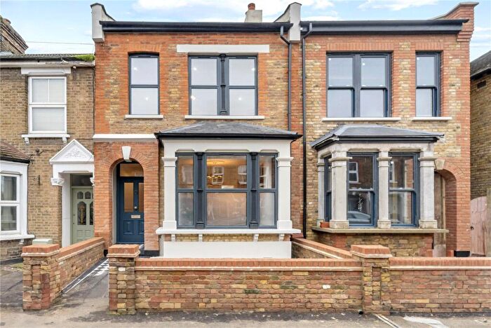 5 Bedroom Terraced House For Sale In Bramley Close, Walthamstow, London, E17