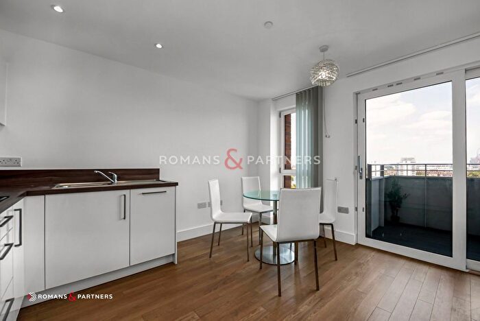 1 Bedroom Flat For Sale In Ivy Point, Bomley-By-Bow, E3