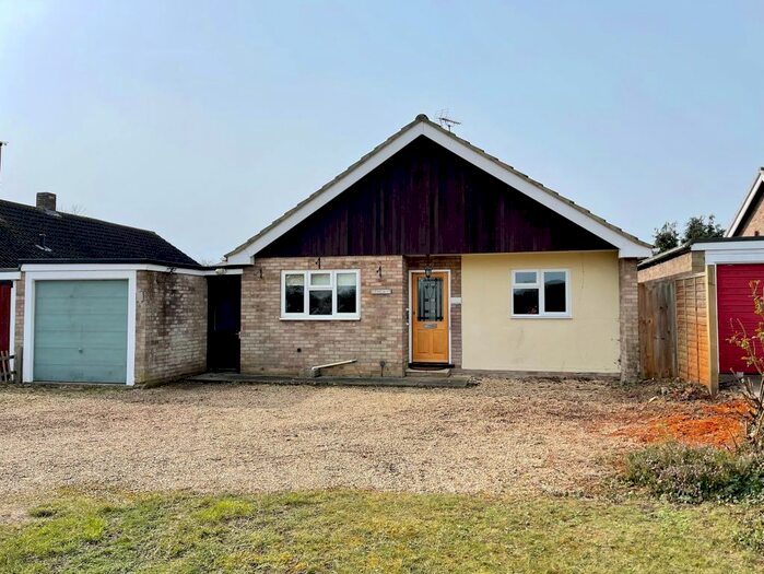 2 Bedroom Bungalow To Rent In Hunts Road, Duxford, Cambridge, CB22