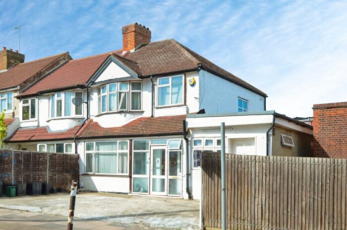 6 Bedroom End Of Terrace House For Sale In Mount Pleasant, Wembley, HA0