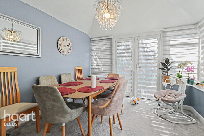 3 Bedroom Semi Detached House For Sale In Neville Road, Leeds, LS15