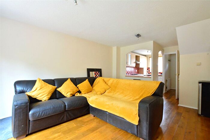 2 Bedroom End Of Terrace House To Rent In Crosslet Vale, London, SE10