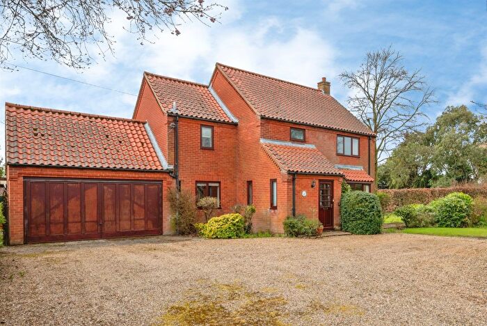 4 Bedroom Detached House For Sale In Mill Road, Banningham, Norwich, NR11