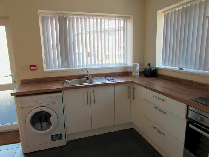 1 Bedroom Flat To Rent In Brunswick Street, City Centre, Swansea, SA1