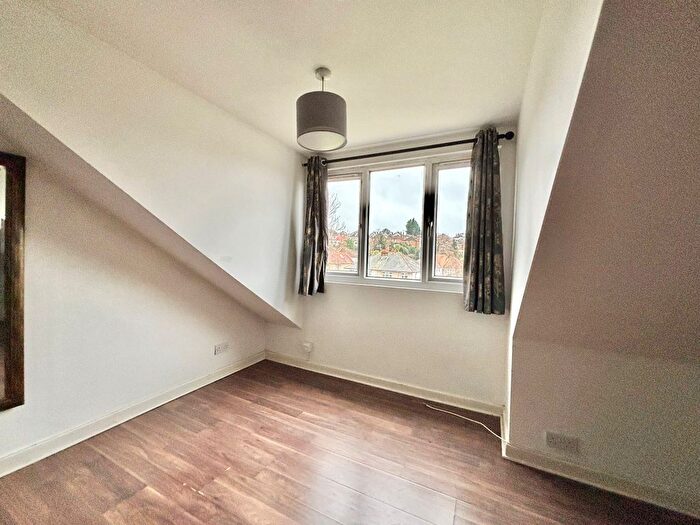 Studio To Rent In Bitterne Road West, Southampton, SO18