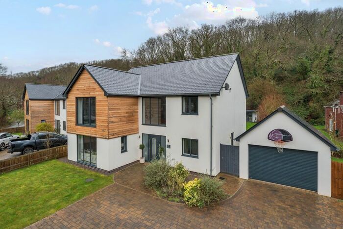 4 Bedroom Detached House For Sale In Pocombe Bridge, Exeter, EX2