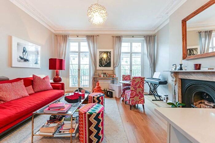 1 Bedroom Flat For Sale In Redcliffe Road, Chelsea, London, SW10