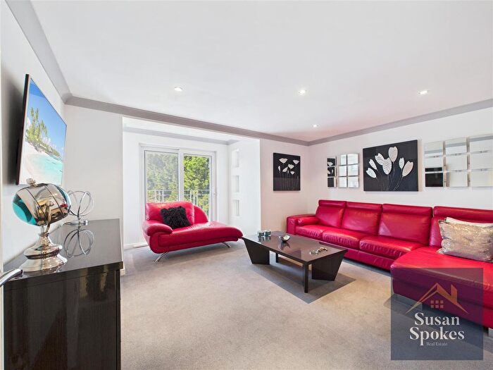 2 Bedroom Flat For Sale In Long Row, South Shields, NE33