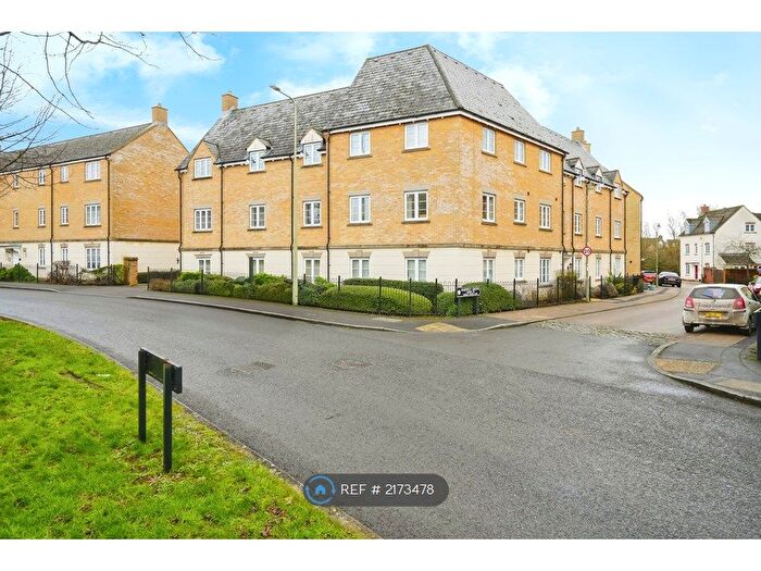 2 Bedroom Flat To Rent In Harvest Grove, Witney, OX28
