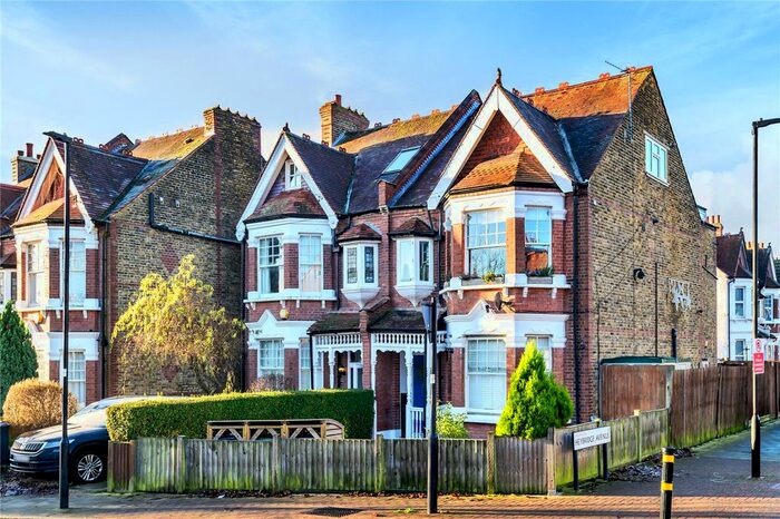 1 Bedroom Flat To Rent In Braxted Park, Streatham, SW16