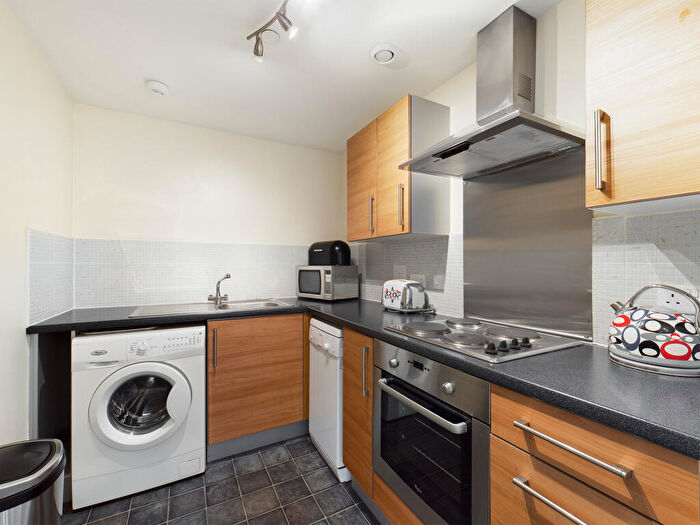 2 Bedroom Flat To Rent In Newhaven Place, Newhaven, Edinburgh, EH6
