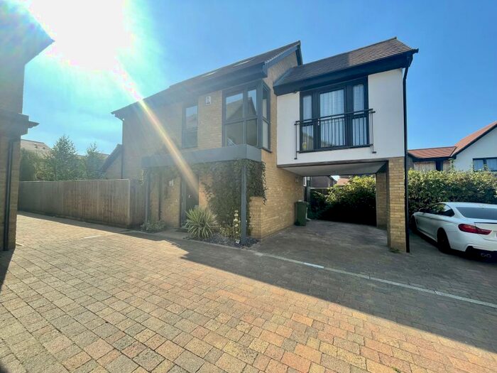 4 Bedroom House To Rent In Aiken Grange, Oakgrove, Milton Keynes, MK10