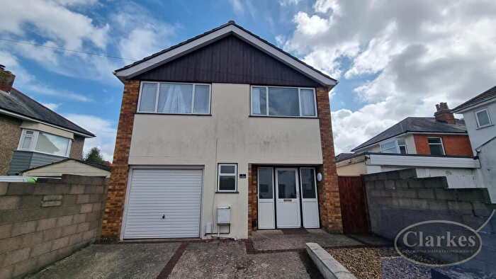 4 Bedroom Detached House For Sale In Comley Road, Bournemouth, BH9