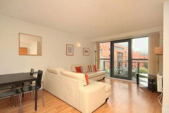 2 Bedroom Flat To Rent In Fitzwilliam Street, Sheffield, S1