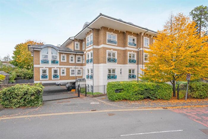2 Bedroom Apartment For Sale In Dene House, Windsor, SL4