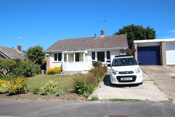 3 Bedroom Detached Bungalow To Rent In Marina Avenue, Ryde, PO33