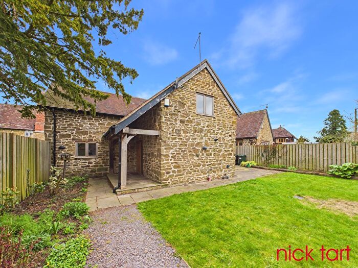 3 Bedroom Detached House To Rent In The Granary, Wall-Under-Heywood, SY6