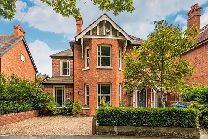 4 Bedroom Detached House To Rent In Horsell, GU21