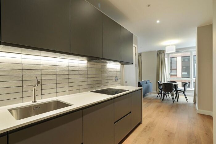 1 Bedroom Apartment To Rent In Zinc Street, Sugar House Island, E15